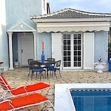 Villa Chalet Azul *
